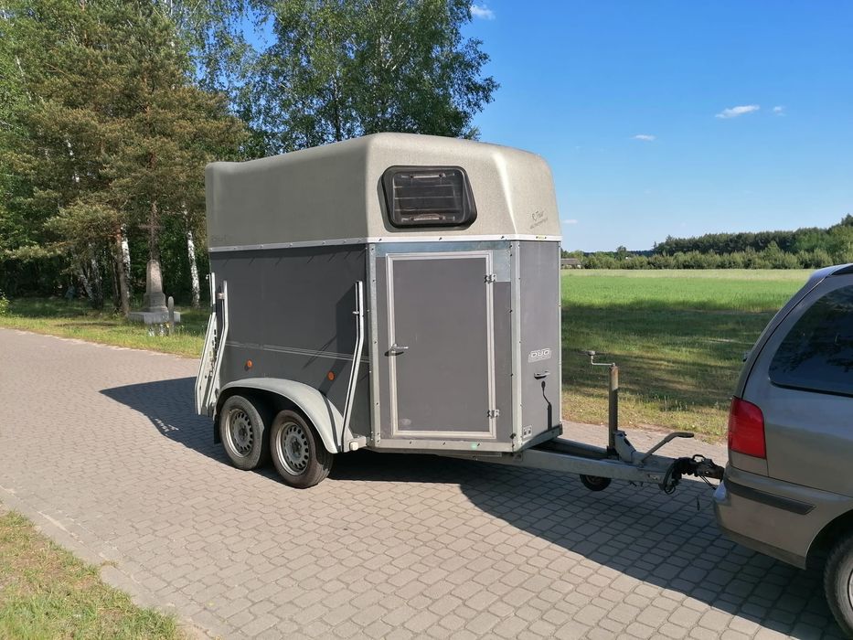 Przyczepa konna dla koni Bockmann na 2 konie 2007 rok Koniowóz