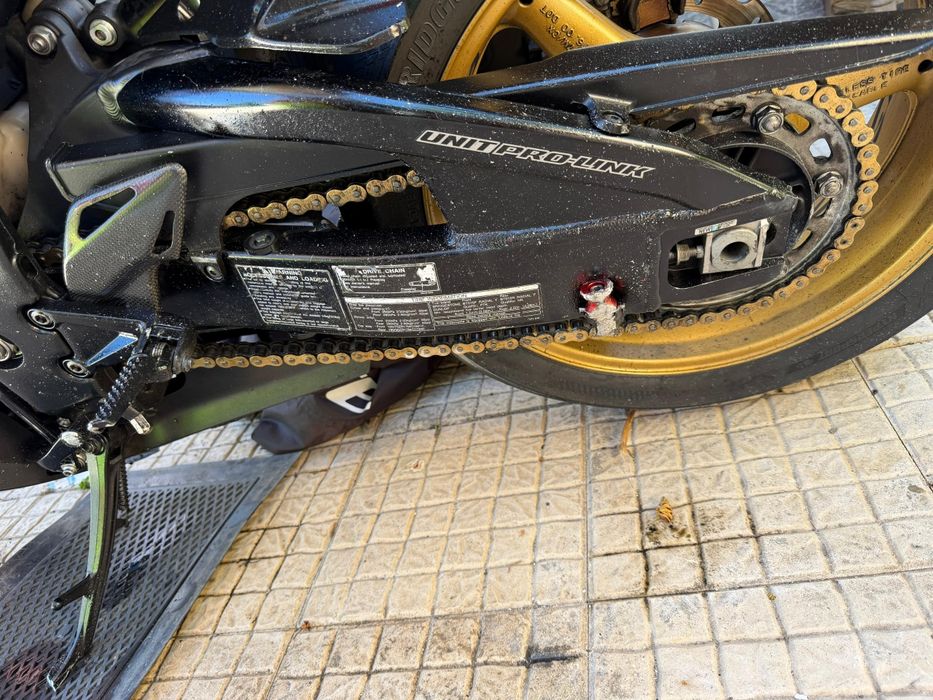 CBR 1000r acidentada