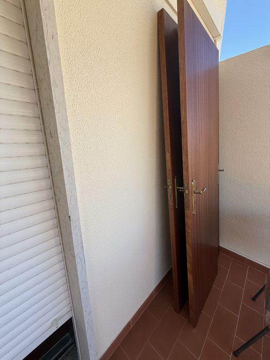 Portas em Madeira