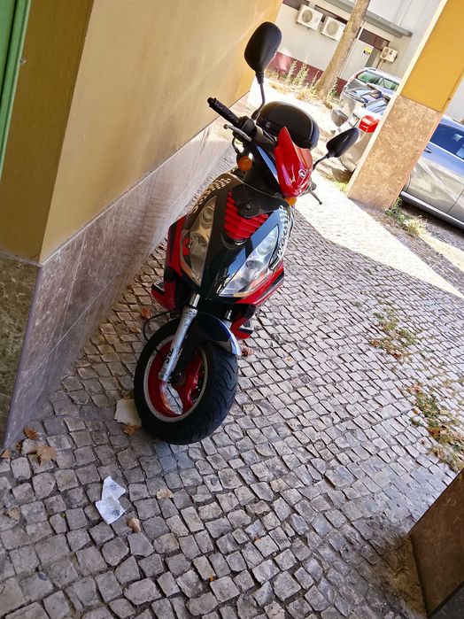 Mota jmstar vermelha