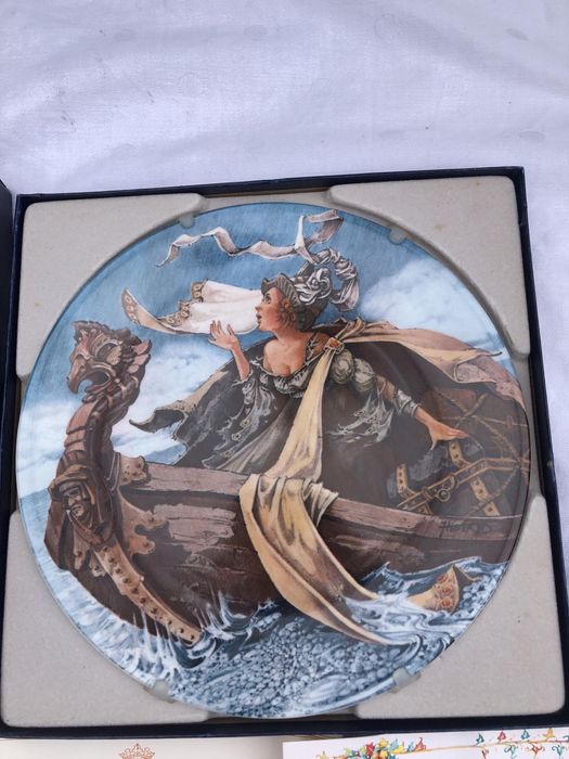 Коллекционная тарелка кентерберийские рассказы Англия.