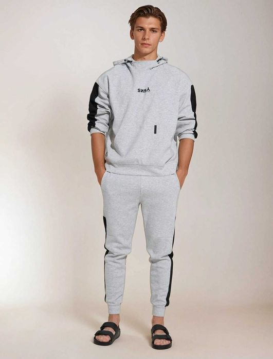 Стильне худі на хлопця Sinsay