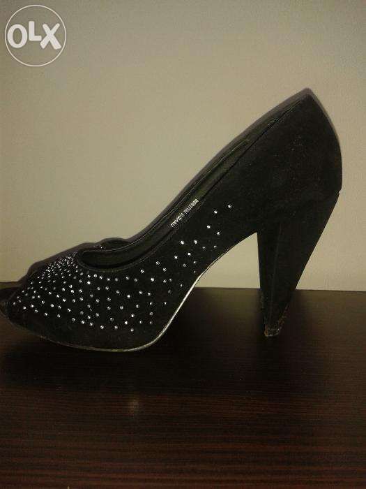 Damskie buty na obcasie/czarne/rozm. 37