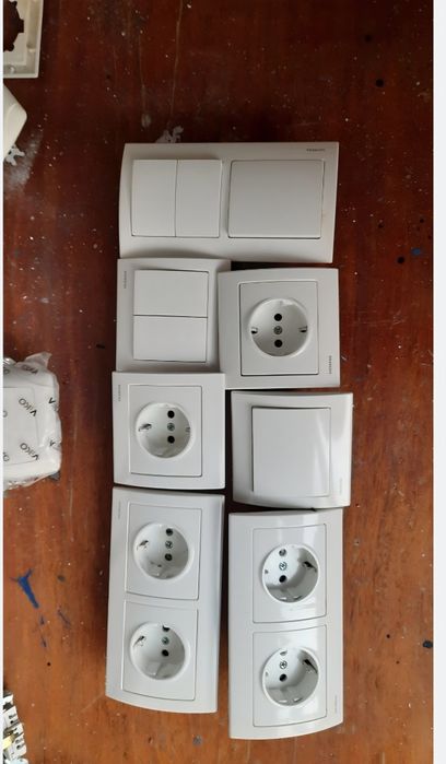 Вимикачі та розетки Siemens