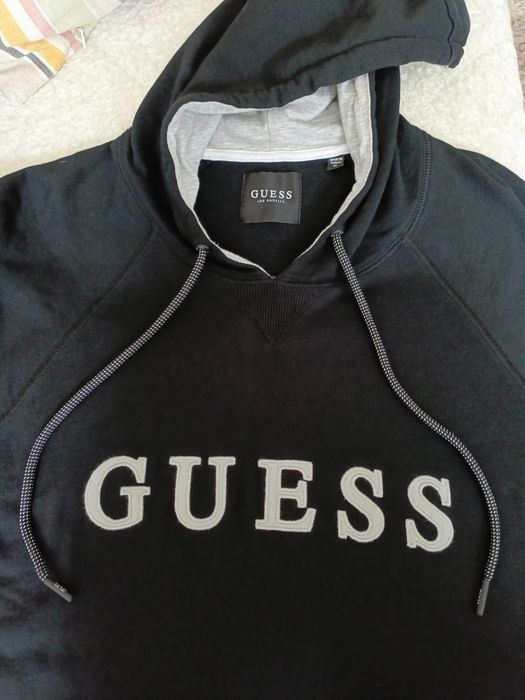 Czarna bluza Guess (rozmiar XL) - haftowane logo, stan bardzo dobry