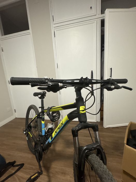 Bicicleta acompanhada com um cadeado seguro!