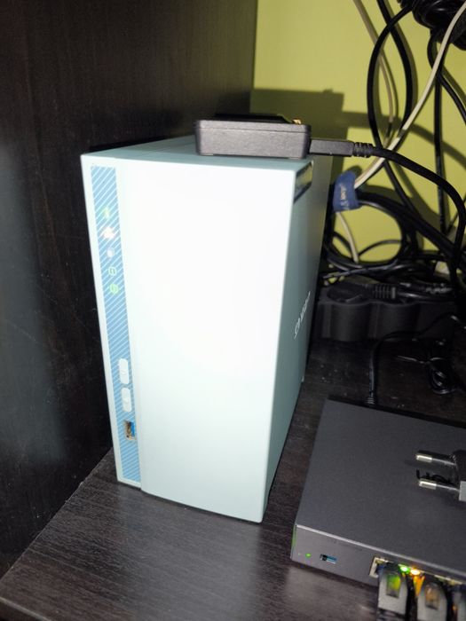 NAS Qnap TS-230 + WD Red 4tb