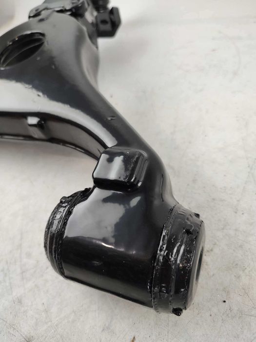 Wahacz OE Mercedes przód prawy Dolny W124 4-MATIC