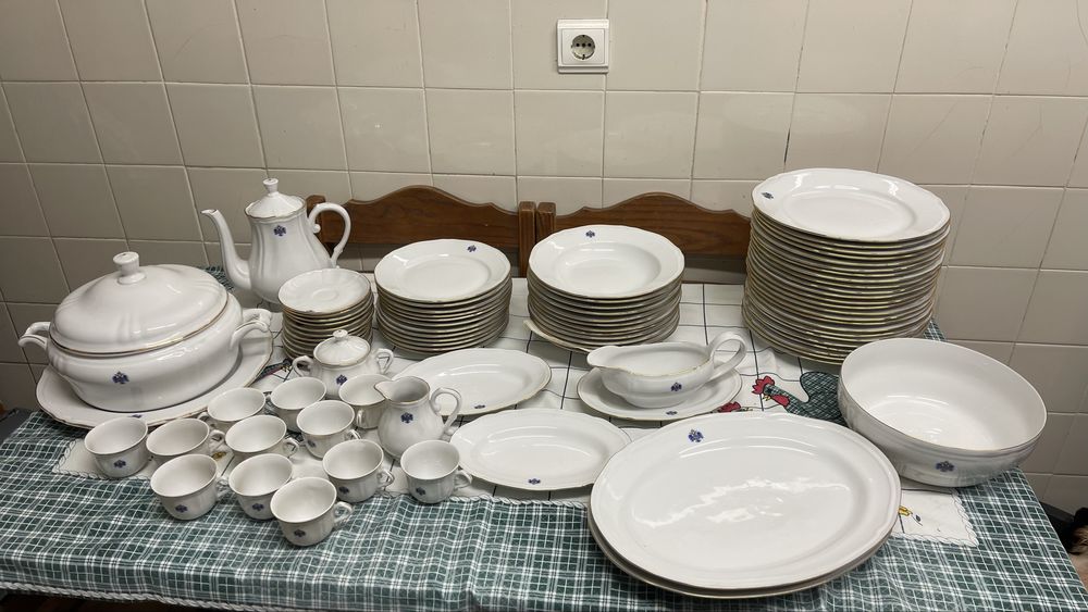 Loiça Fine Porcelain Royal Kent