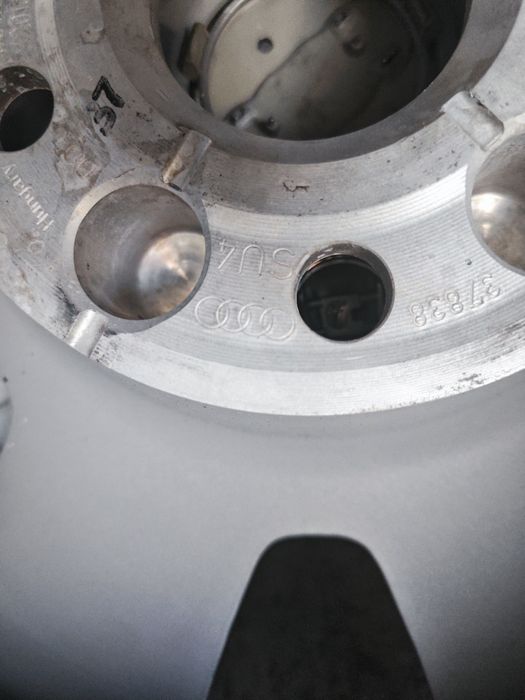 Felgi audi 16 5x112 6.5jx17 et33