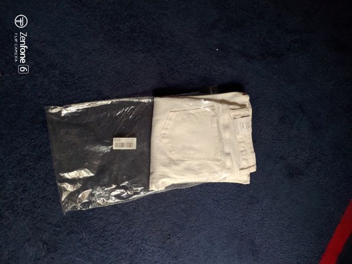 Calças Brancas Boca de Sino nº38