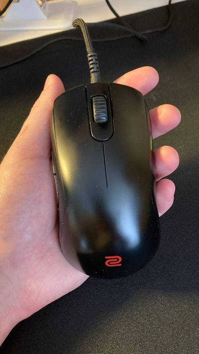 Продам ігрову мишу ZOWIE S2-C