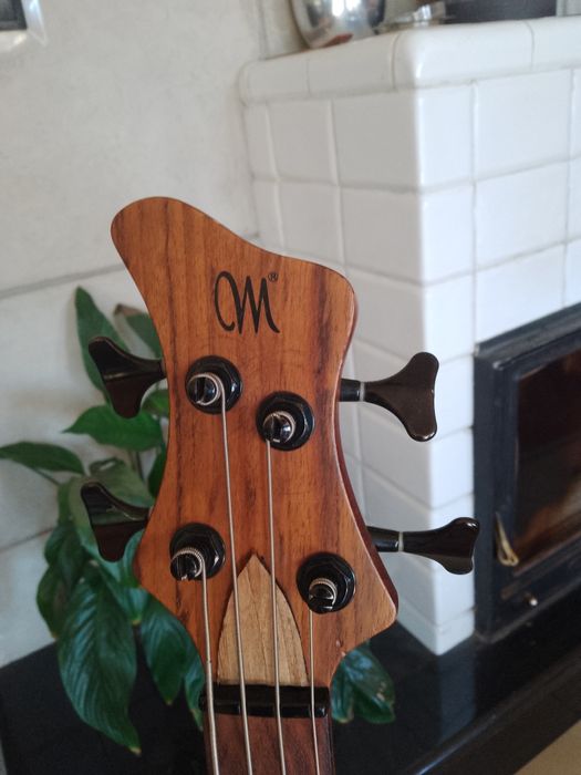 Gitara basowa Mayones be4