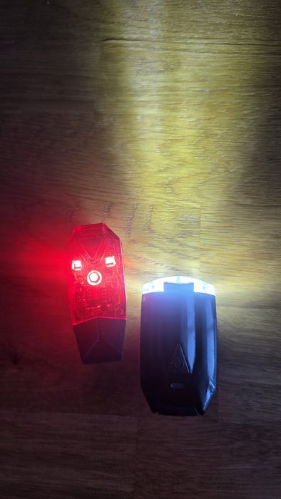 Lampki rowerowe Infini Lava Set I-260WR (Przód + Tył) USB