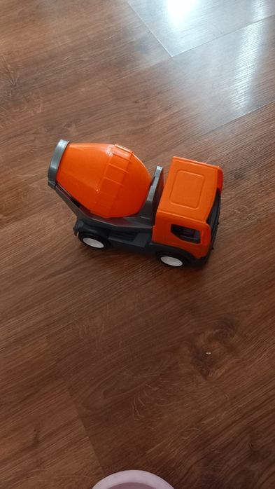 WADER  Tech Truck Auto budowlane betoniarka