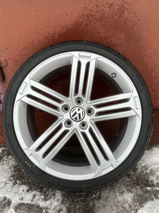 Оригинальные диски с резиной. Идеальное состояние!