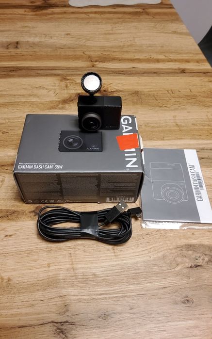 Kamerka samochodowa Garmin Dash Cam 65W