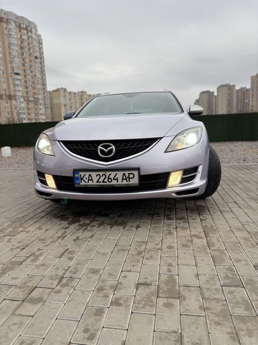 Автомобіль  Мазда 6