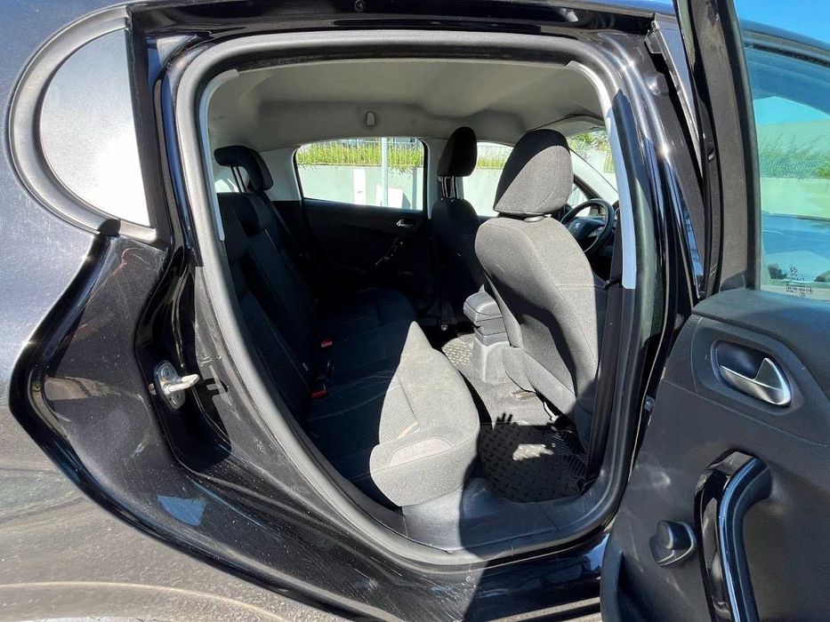Peugeot 208 1.4 HDI 212 mil klm