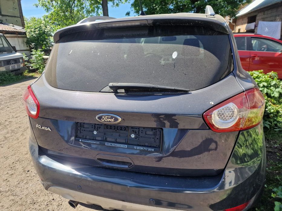 Klapa  tył ford  kuga  Mk1  w  kolorze  E  0