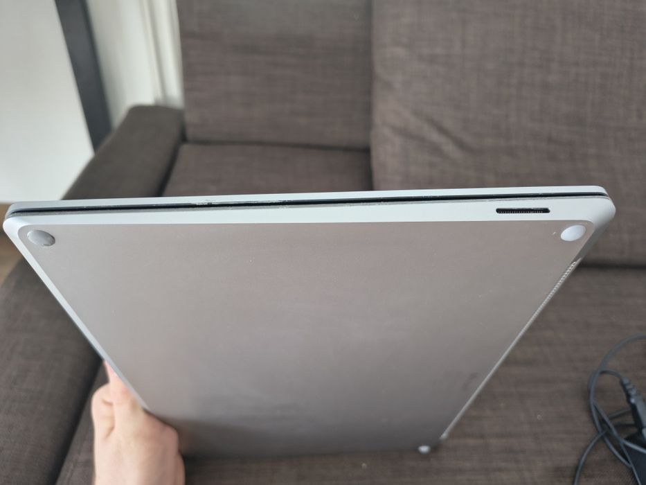 Microsoft Surface Laptop 5  i5 12gen 13.5"