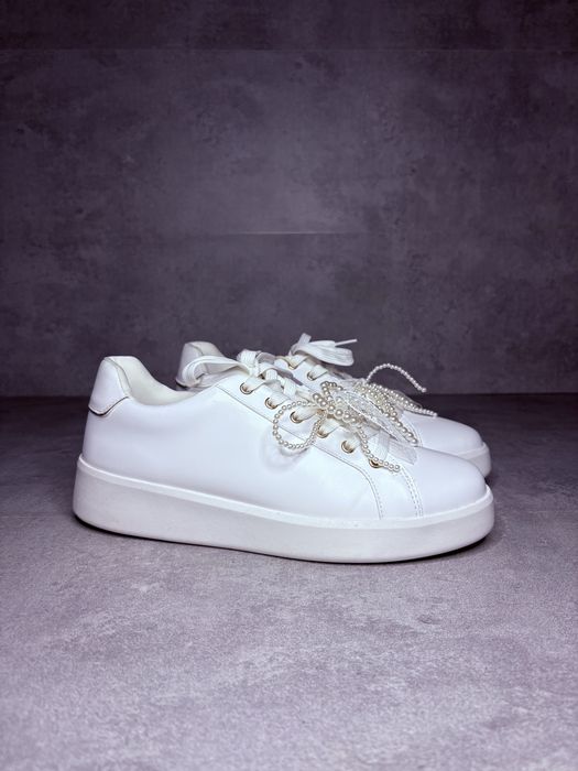 Anna Field – białe sneakersy na platformie z perełkami
