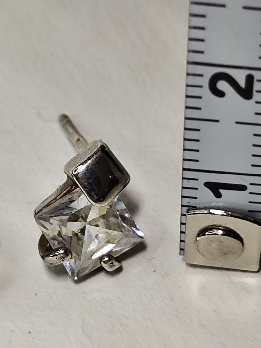 Delikatne kolczyki na sztyft - srebro 925