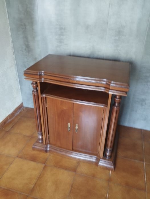 Mesa para televisão