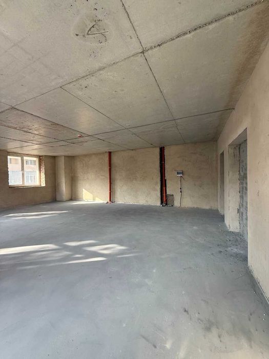 Фасадне комерційне приміщення 67м2. в зданому ЖК Французький Бульвар