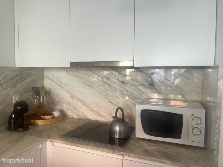 Apartamento T2, com jardim e garagem, no centro do Porto