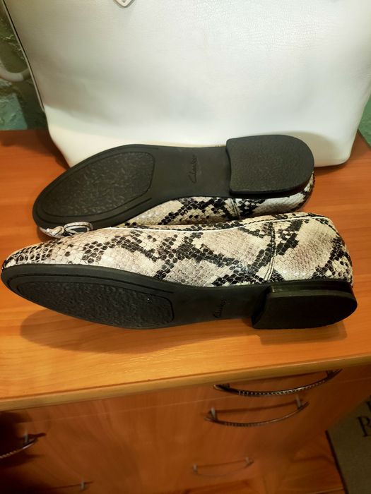 Жіночі шкіряні балетки Clarks