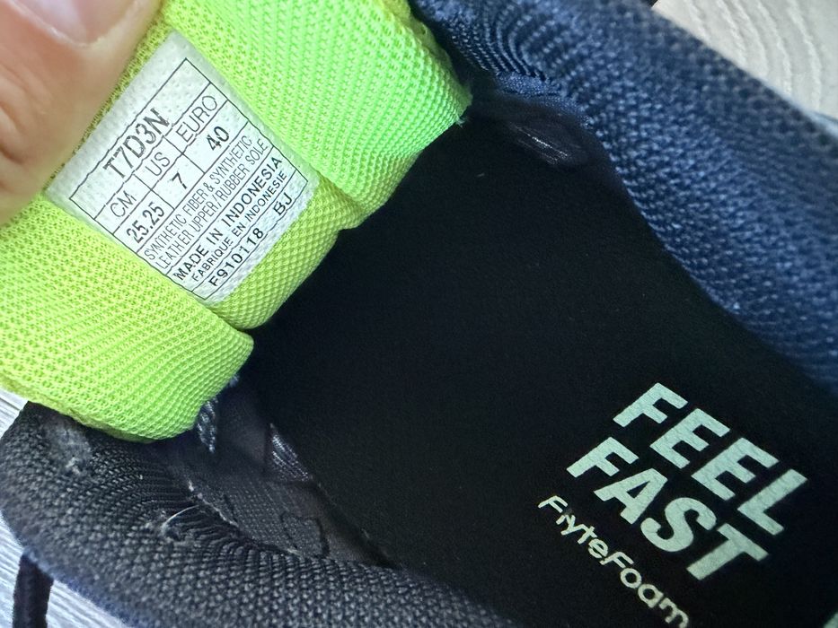 Кросівки Asics 39.5 - 40 розмір