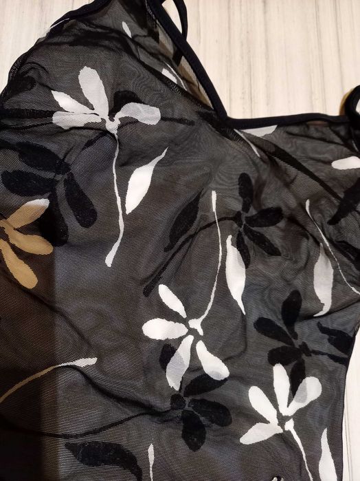 Triumph jednocześciowy kostium kąpielowy rozmiar 36 B
