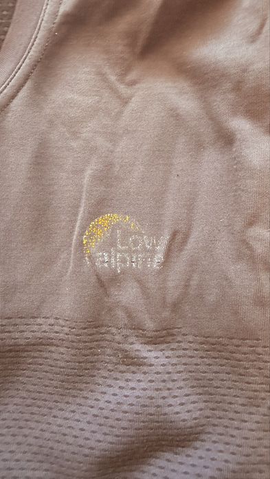 1.ª camada Lowe Alpine