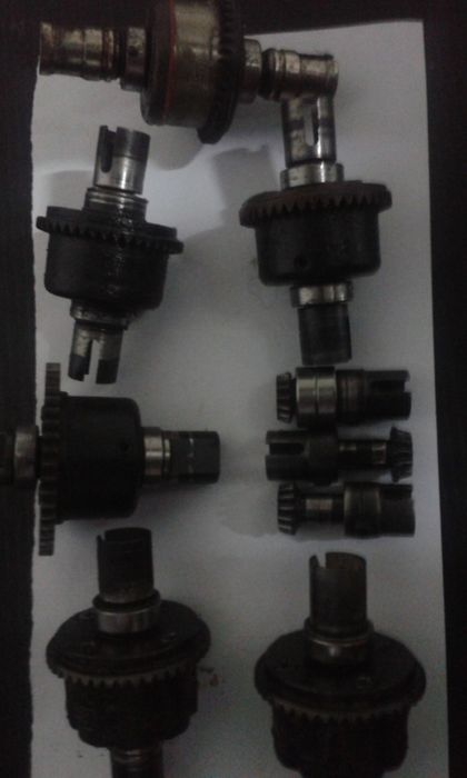 Vendo 5 diferenciais em estado impecável, completos.