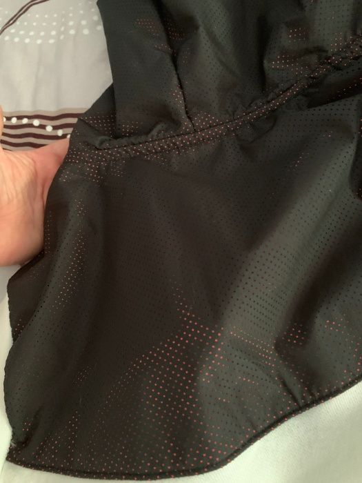 Кофта безрукавка NIKE абсолютно нова! куплена в Австралїї! розмір - S