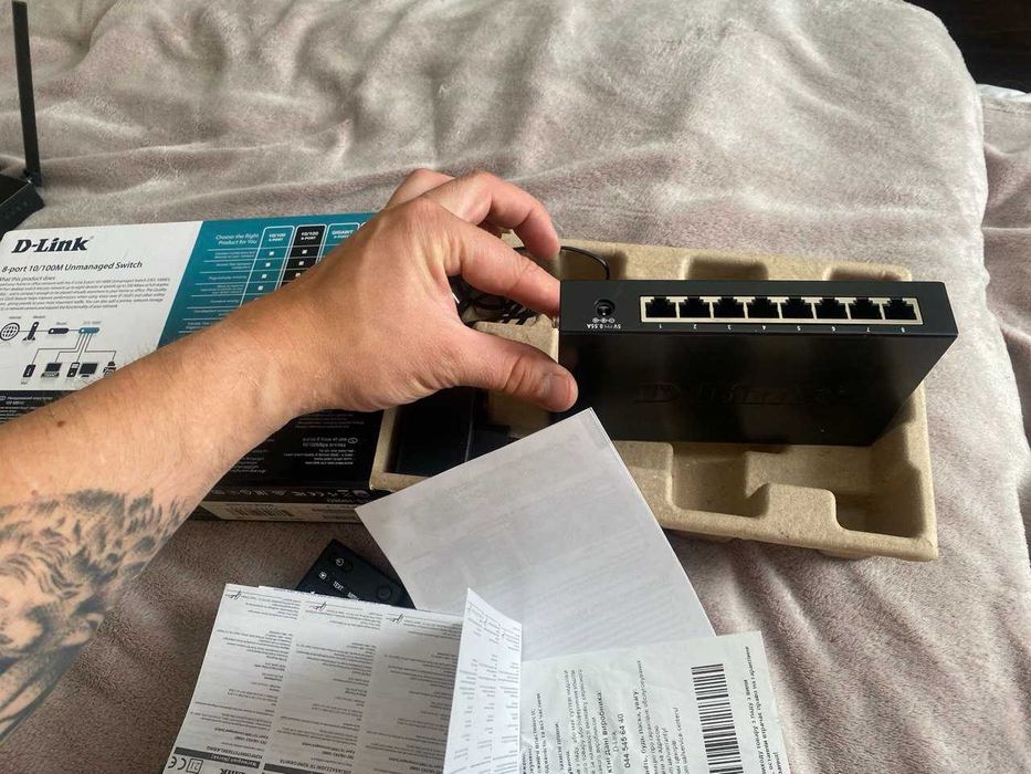 D-Link DES-1008D. Світч