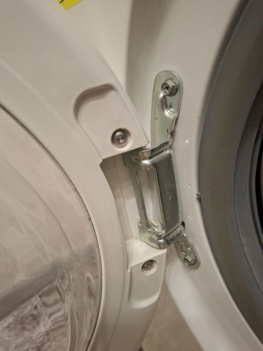 Пральна машина  zanussi ZWSE6100V 5кг