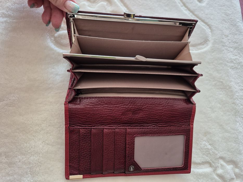 Гаманець жіночий червоний кожаний