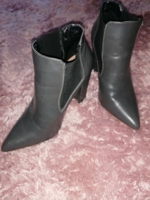 Botki kozaki słupek