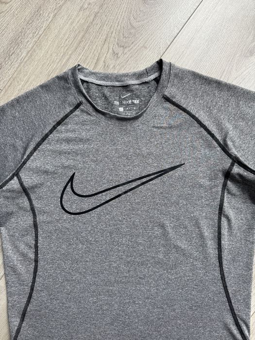 Футболка термо Nike