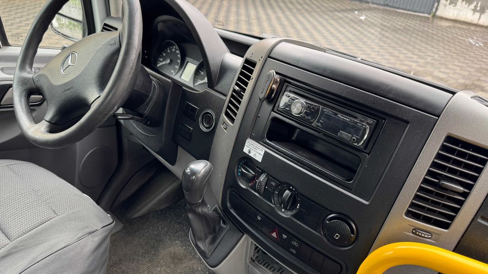 Бус Mercedes-Benz Sprinter 2010
