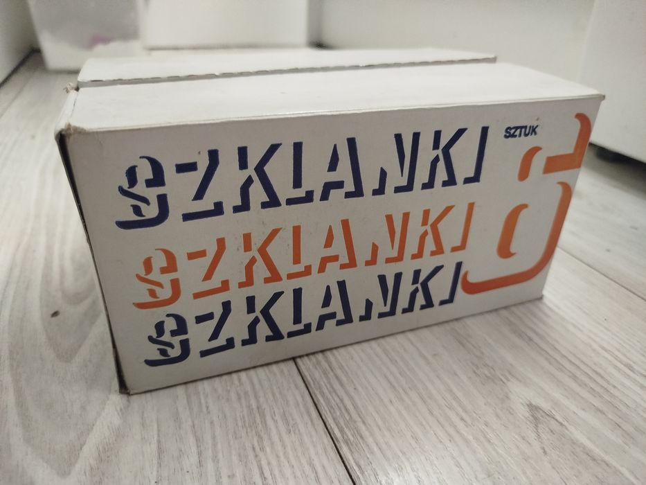 Szklanki opalizujące , oryginalne opakowanie PRL  6 szt