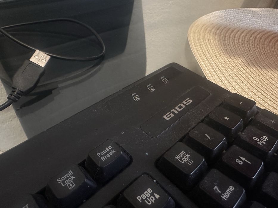 Клавіатура logitech g105