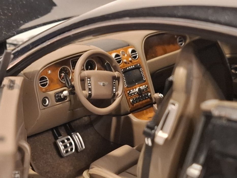 Minichamps Bentley Continental GT 1/18