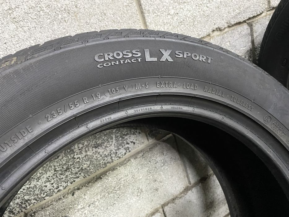 Різноширокі шини 235/55R19 i 255/50R19 CONTINENTAL