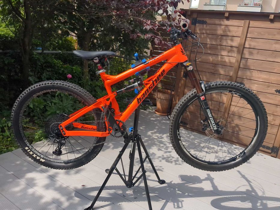 Rower Full Banshee Rune V2 rozmiar M