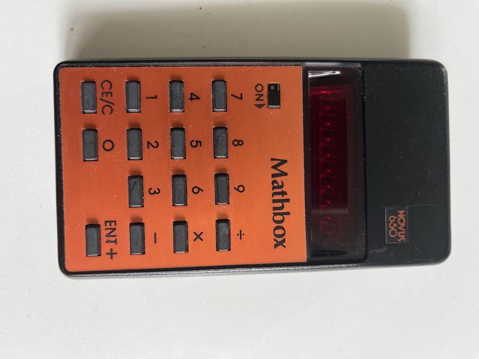 Kalkulator retro, diodowy Mathbox Novus 650