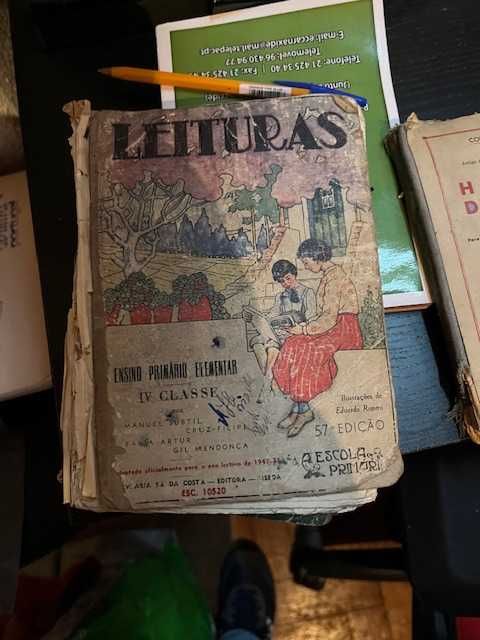 Livro Leituras da 2.º classe antigo