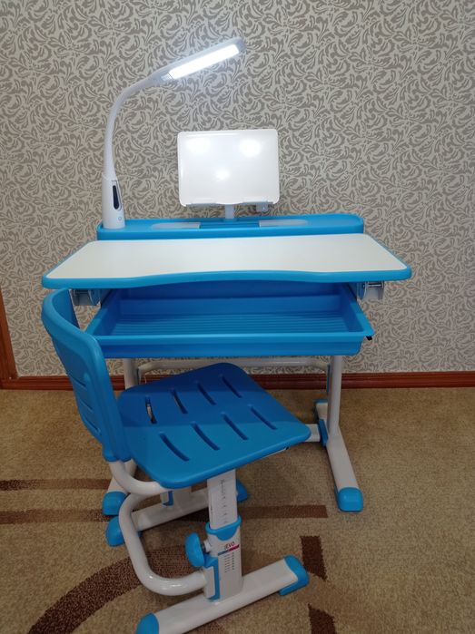 Продам зростаючу парту EVOkids